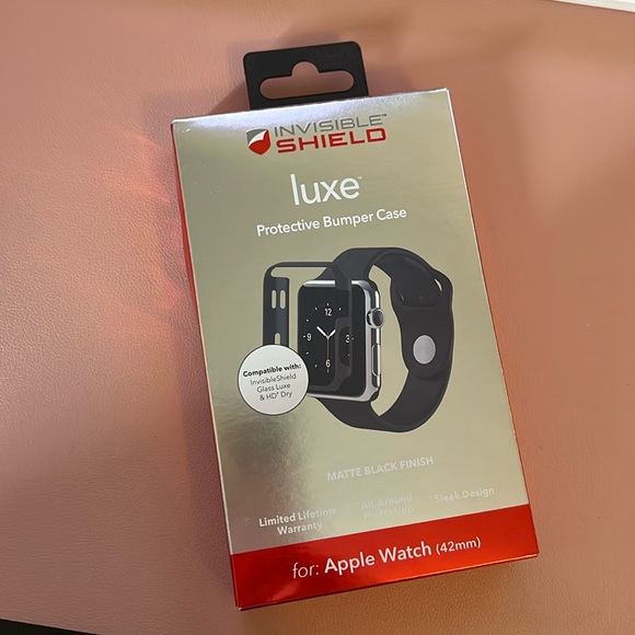 NWT Zagg Invisible Shield luxe Protective Bumper Case for Apple Watch 42mm‎ - Picture 1 of 2